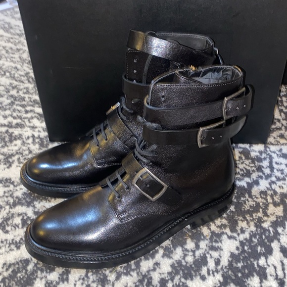 Saint Laurent Army 20 Buckle Boot in Kangaroo Embossed Leather - Picture 4 of 15